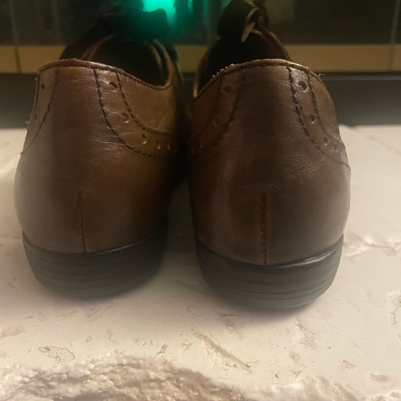 Born Sz 7 Classic Brown Leather Shoes - Picture 5 of 8